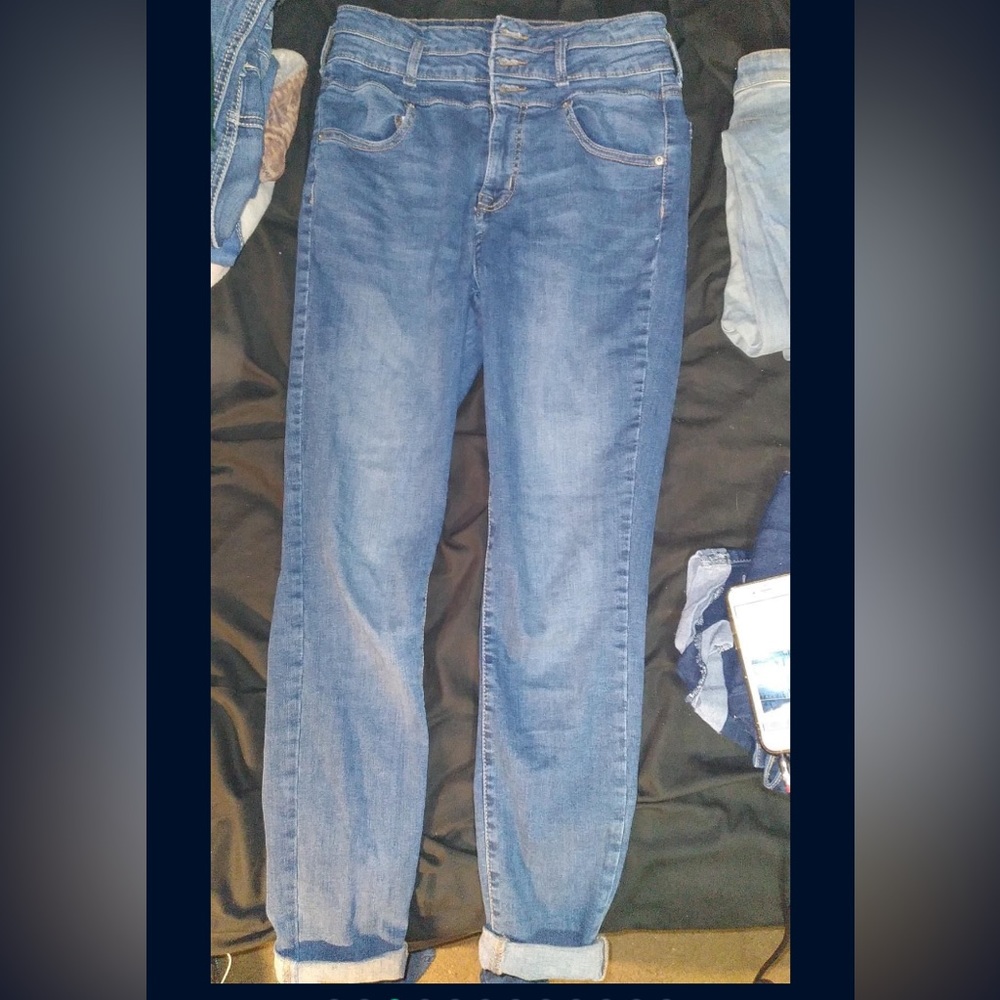 Female Jeans - Picture 9 of 16